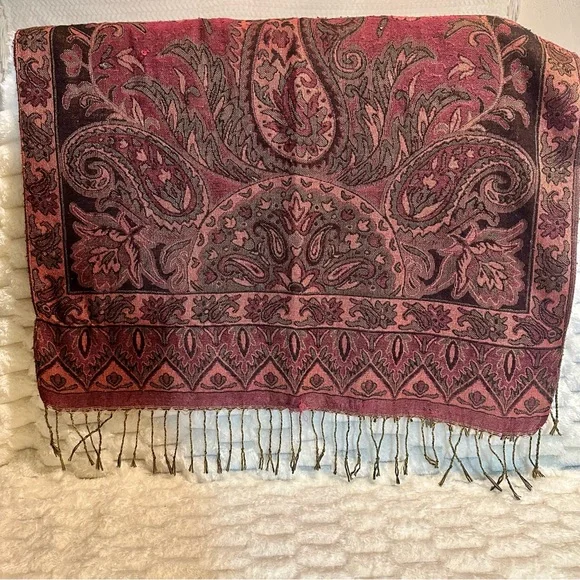 Women Elegant Paisley Scarf in Rich Burgundy and Olive - Picture 3 of 4